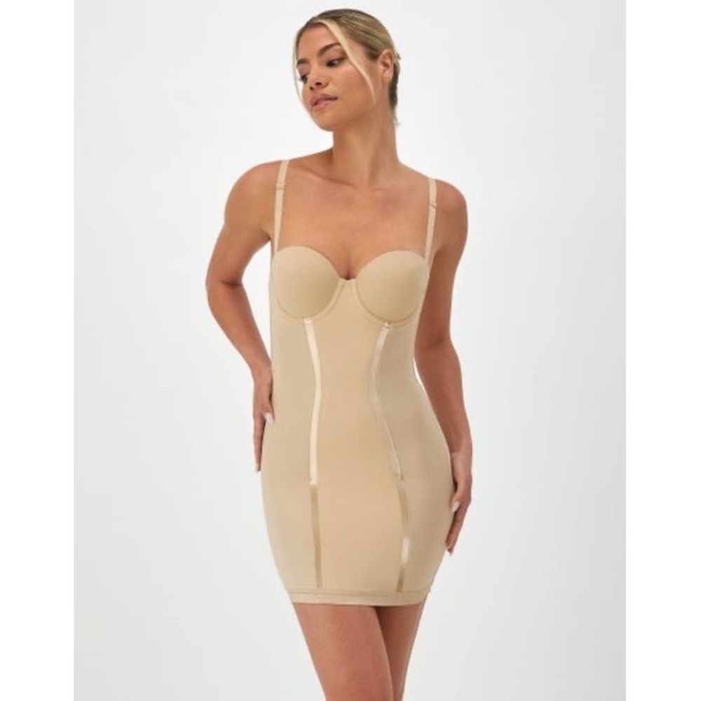 Maidenform Firm Foundations Body Shaper Slip Underwire 38C Beige Tummy Control